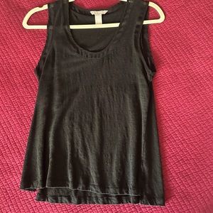 Sleeveless t-shirt